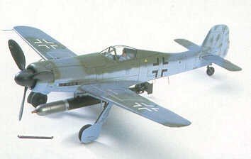 Amazon | ドラゴン 1/48Fw190D-12雷撃機 プラモデル